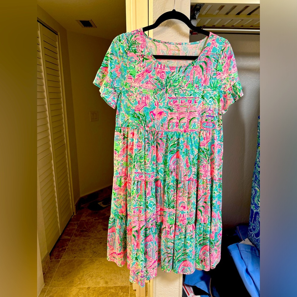 BRAND NEW without tags Lilly Pulitzer size Small